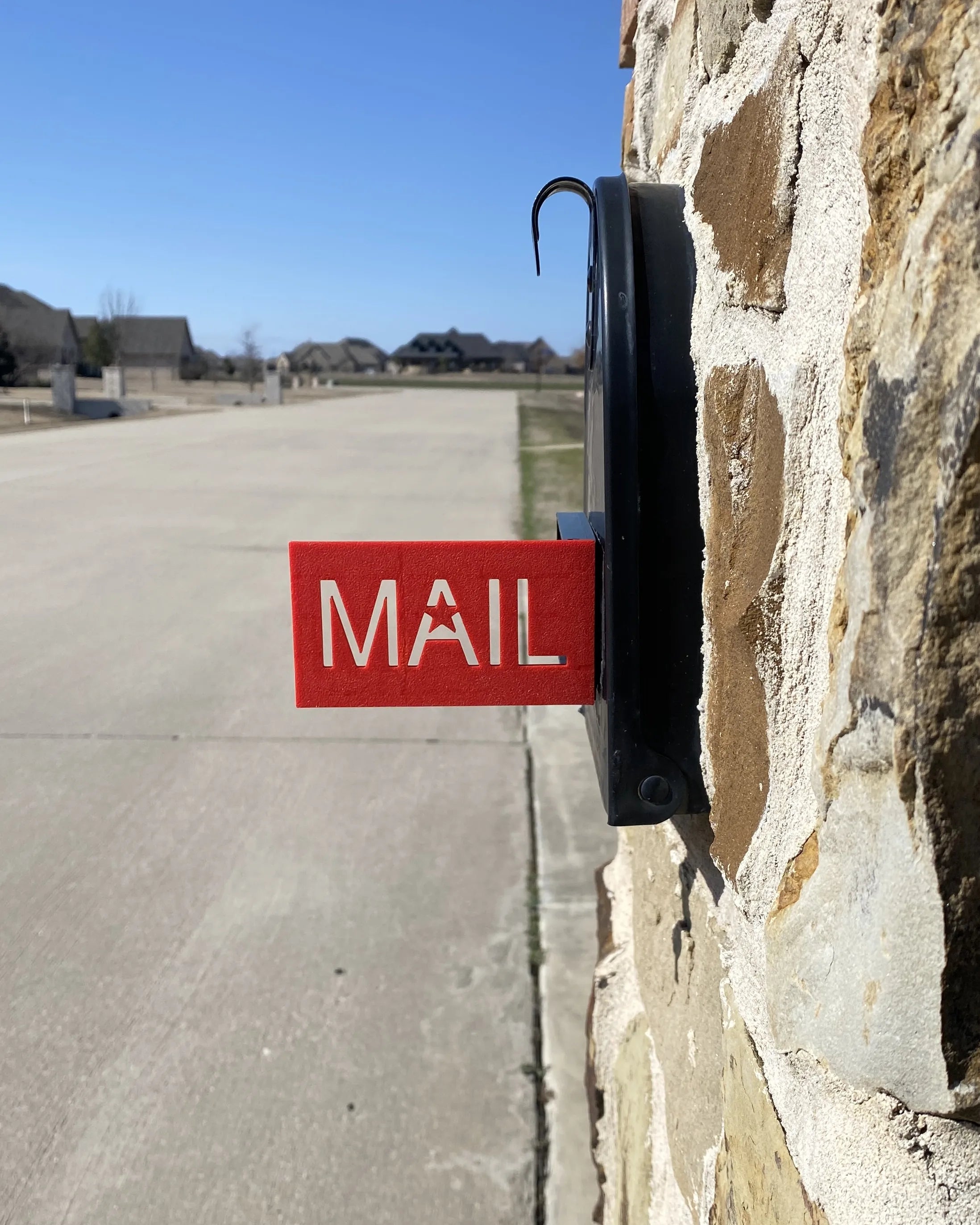 Open Front mount Mailbox flag with the word Mail